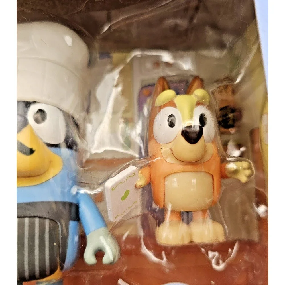 Bluey Let's Play Chef Set With Bluey/Bingo/Mum/Dad Poseable 2.5-3